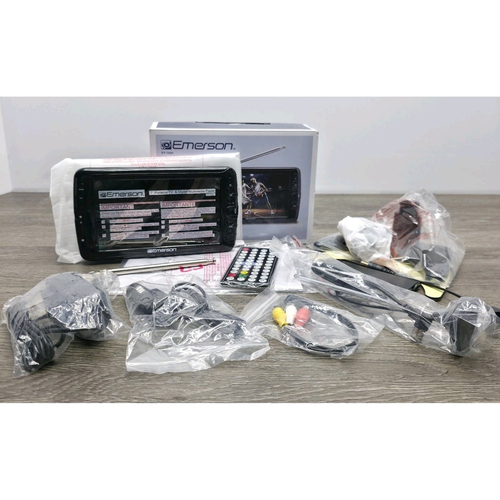 NEW Emerson ET-7000 Portable 7" TV & Digital Multimedia Player Built in Tuner